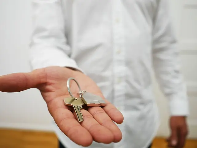 Comment reconnaître un serrurier compétent : 5 critères essentiels